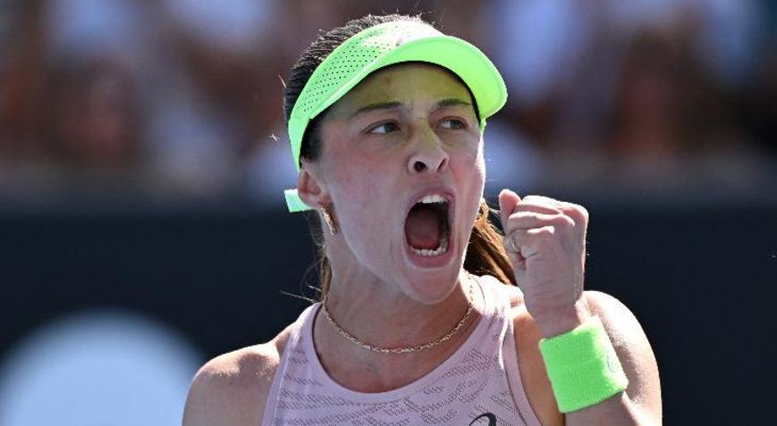 Zeynep Sönmez tur için sahada Rakip Anna Bondar