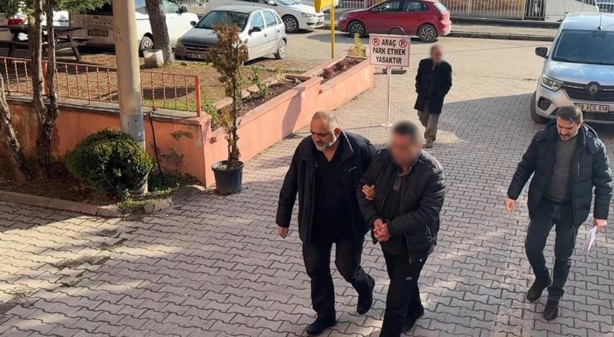 Kızının erkek arkadaşını kapıda vurdu Baba adliyeye sevk edildi