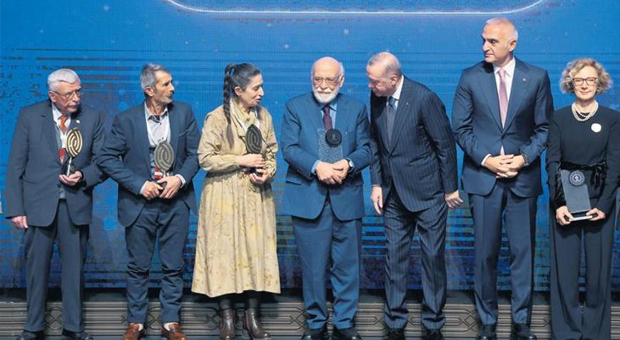 Sanat kimliğin taşıyıcı kolonudur