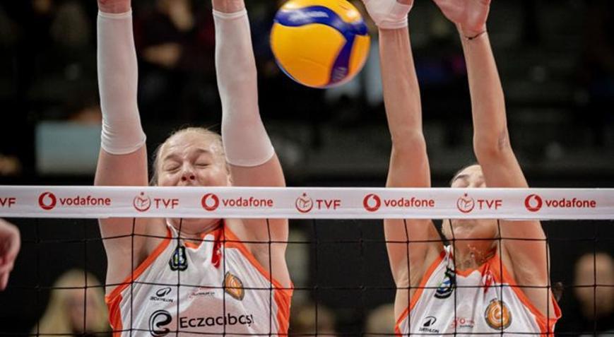 Sultanlar Liginde Eczacıbaşı evinde hata yapmadı