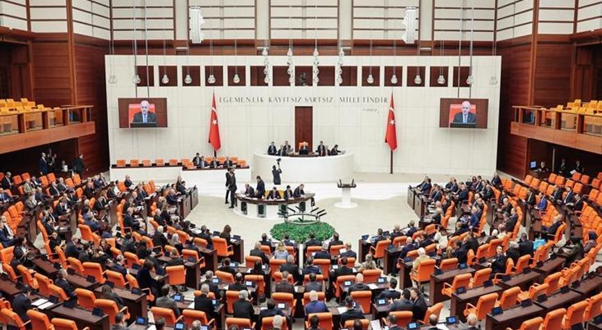 En düşük emekli aylığının 20 bin liraya yükseltilmesine ilişkin madde TBMMde kabul edildi