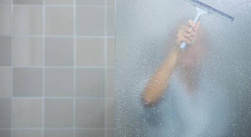Duvarınıza asın, nemi unutun: Banyonun gizli kahramanı Küf ve nemi emiyor