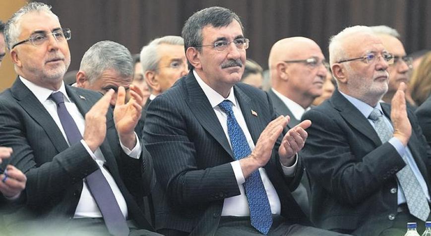 Fırsat eşitliğiyle dijitalleşme şart