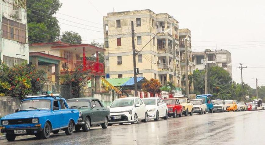 WSJ: Küba’ya yeni bir lider aranıyor