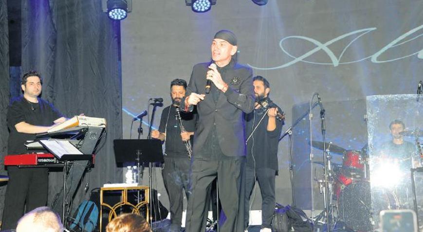 Altay Biber Yeni Cabaret İzmir’de