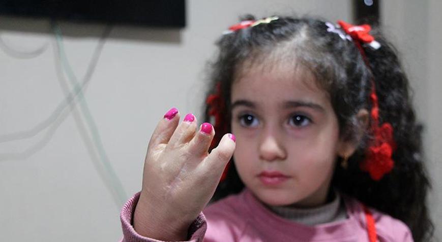 4 yaşındaki Elifin dramı Tedavisi yarım kaldı: Ben de sizin gibi olmak istiyorum