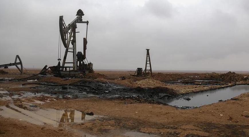 Suriyede terör örgütü YPGden alınan bölgelerde petrol çıkarılmaya başlandı