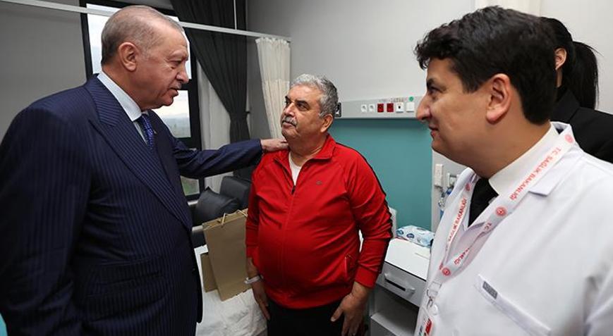 Cumhurbaşkanı Erdoğan, Aydın Şehir Hastanesinde tedavi gören vatandaşları ziyaret etti