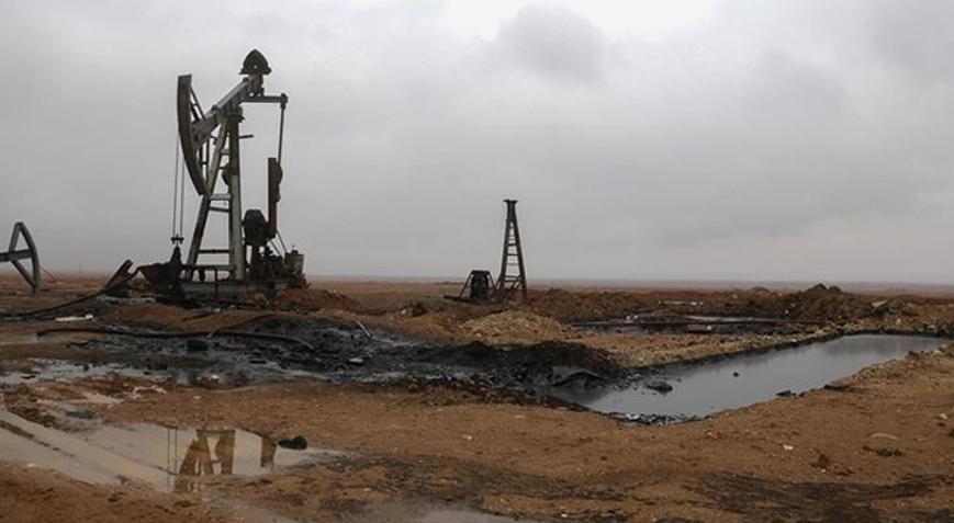Suriyede terör örgütü YPGden alınan bölgelerde petrol çıkarılmaya başlandı