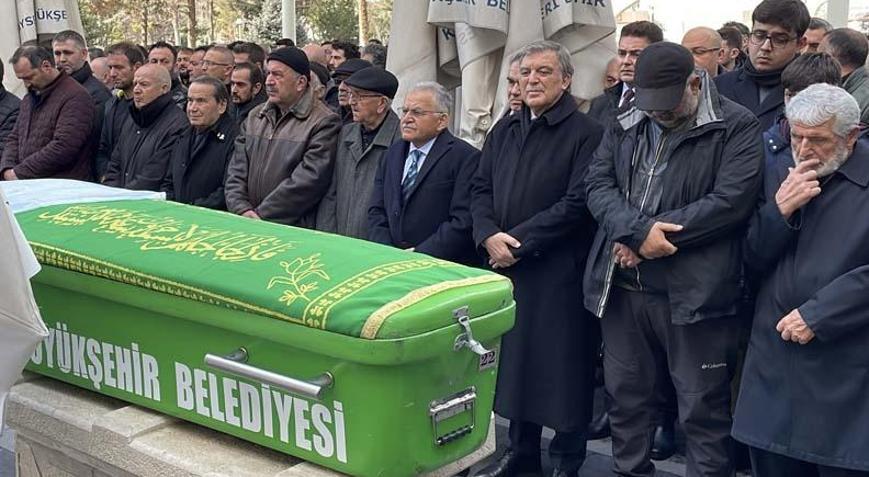 11. Cumhurbaşkanı Abdullah Gül, Kayseride yengesi Firdes Gülün cenaze törenine katıldı