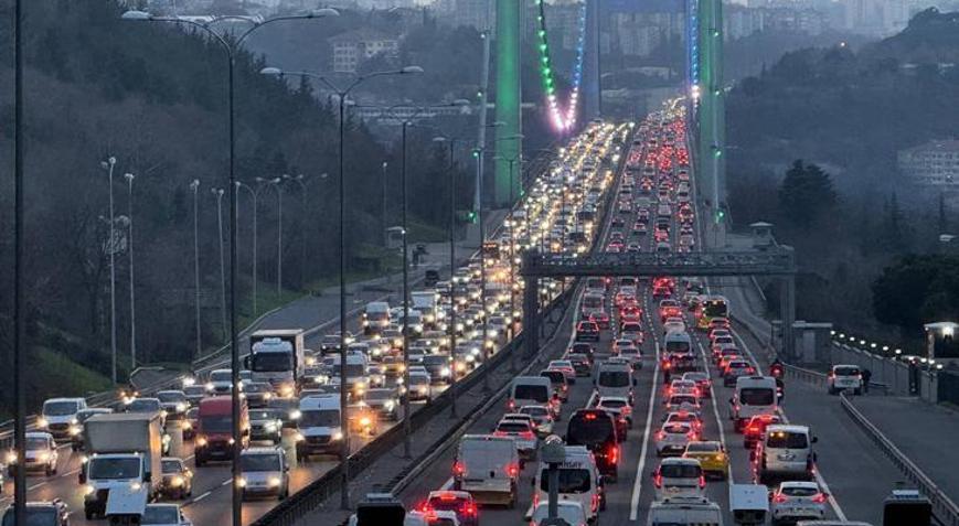 İstanbulda trafik durma noktasına geldi İşte bölge bölge son durum