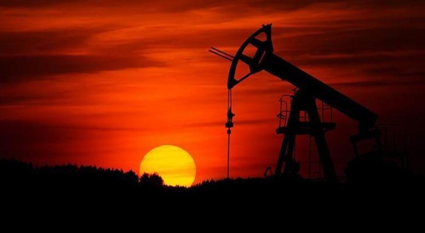 ABDnin ticari ham petrol stokları azaldı