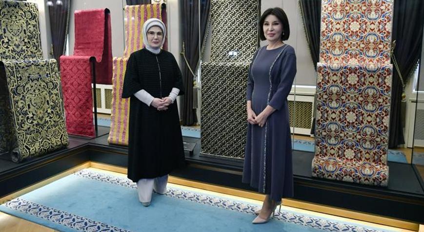 Emine Erdoğan, Özbekistan Cumhurbaşkanının eşi Mirziyoyeva ile bir araya geldi Emine Erdoğan, Özbekistan Cumhurbaşkanının eşi Mirziyoyeva ile bir araya geldi