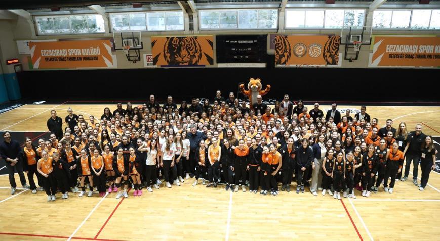 Voleybolun geleceği Antalya’da konuşuldu