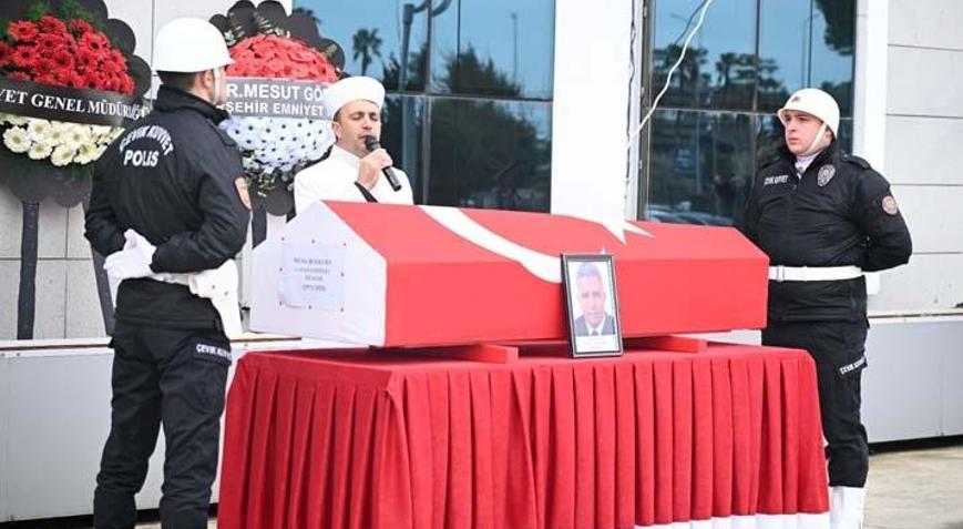 Samsunda vefat eden polis başmüfettisinin cenazesi toprağa verildi