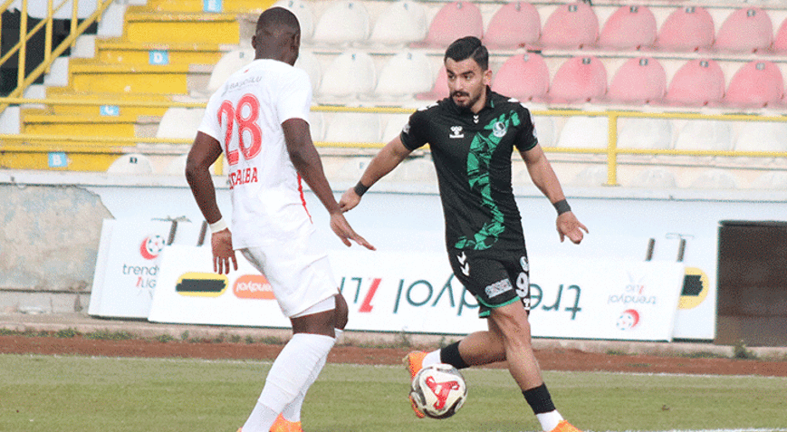 1. Ligde Sakaryaspor galibiyete hasret kaldı