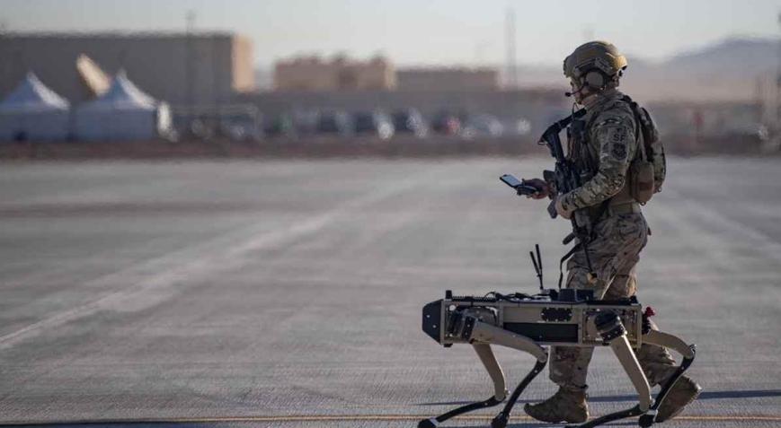 Balkan ülkesinden orduya robot takviyesi Bir sonraki geçiş töreninde binlercesi olacak