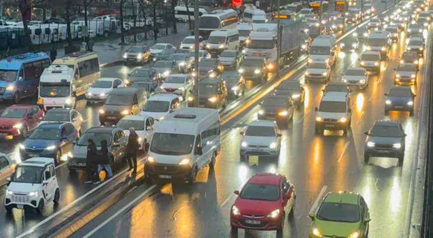 İstanbulda trafik durma noktasına geldi İşte bölge bölge son durum