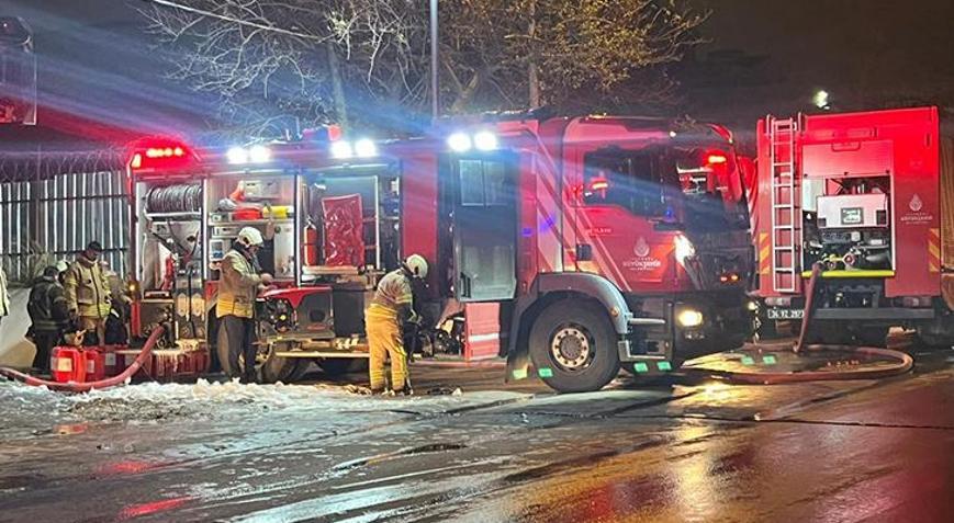 Avcılarda tekstil deposunda yangın