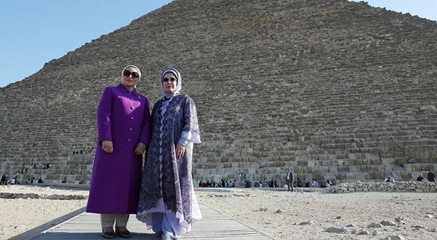 Emine Erdoğan, Mısır Cumhurbaşkanının eşi Amer ile bir araya geldi