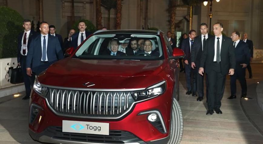 Kahirede Togg sürprizi Cumhurbaşkanı Erdoğan, Sisiye hediye etti