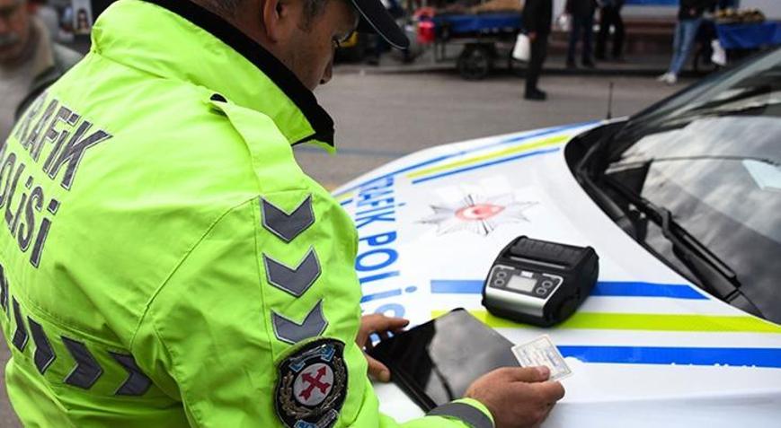 Trafikte yeni dönem Teklifin 6 maddesi kabul edildi... İşte kabul edilen yeni cezalar