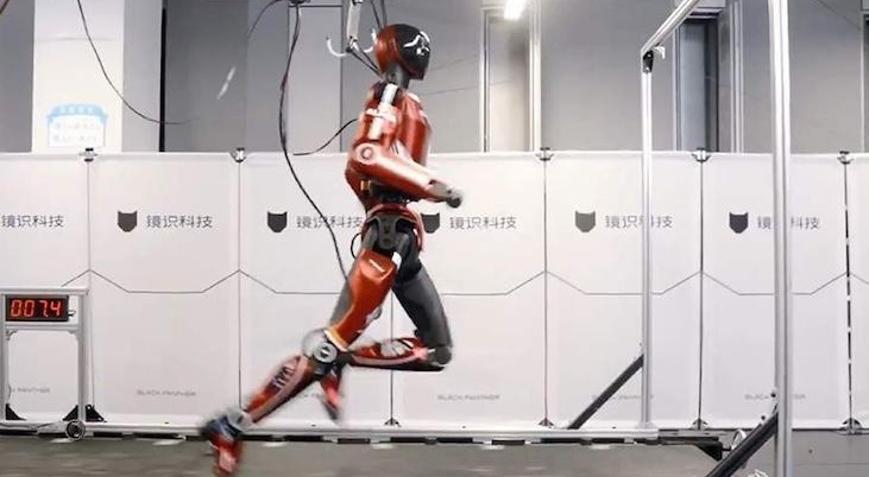 Dünyanın en hızlı insansı robotu Bolt saniyede 10 metre koşuyor