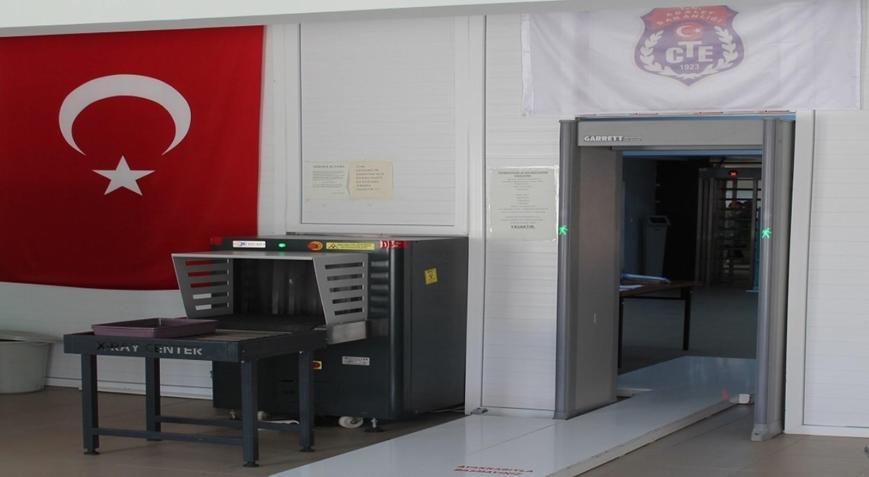 Cezaevi personelinin dikkati skandalı ortaya çıkardı İç çamaşırıyla uyuşturucu sokma planı deşifre oldu