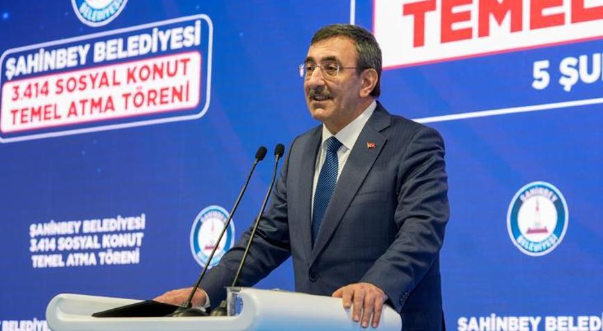 Cumhurbaşkanı Yardımcısı Yılmaz: Bol bol konuşup gezenlerin ne iş yaptıkları görüyoruz