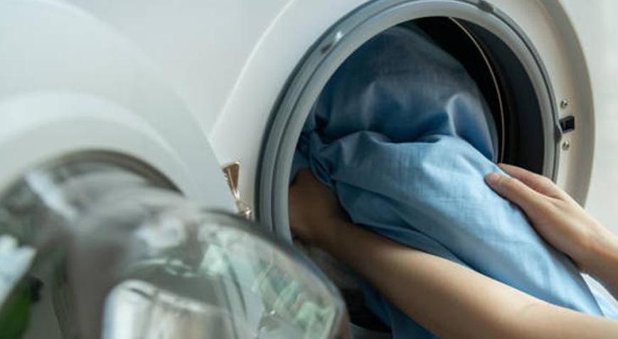 Kurutma makinesini ikinci kez çalıştırmaya son Nevresim takımları birbirine dolanmıyor, kupkuru çıkıyor