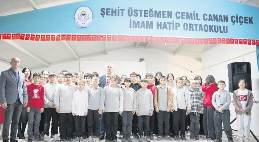 ‘Kağıt atıklar kitap olsun’