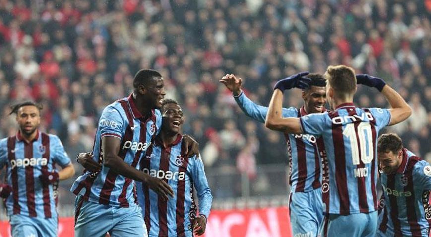 Karadeniz derbisini Trabzonspor kazandı Onuachu maça damga vurdu