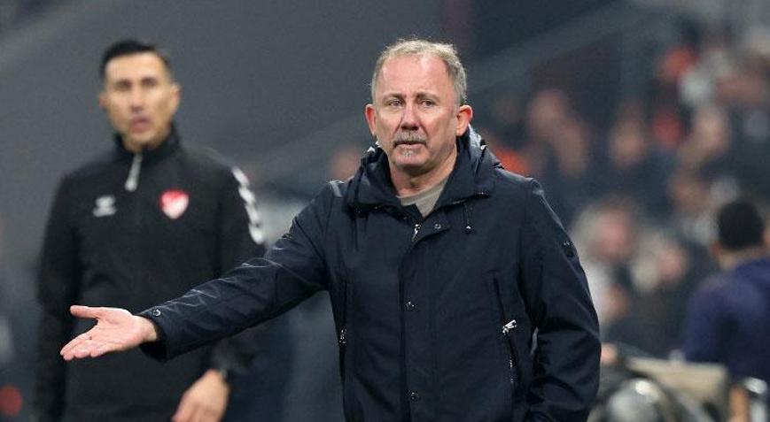 Beşiktaşta Sergen Yalçından hakeme tepki: 6 dakika uzatmayı anlamadım