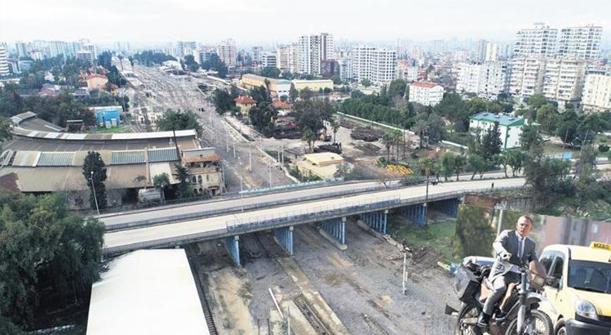 Bond’un çekildiği köprü yıkılıyor