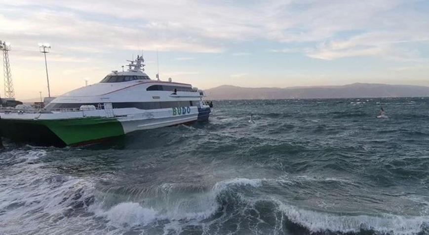 Marmarada fırtına engeli: BUDOnun bugün yapılması planlanan 8 seferi iptal edildi