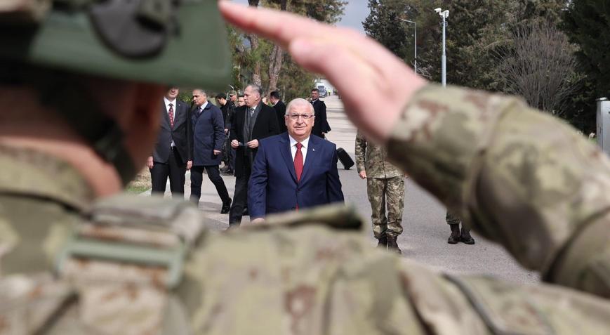 Milli Savunma Bakanı Güler, Kiliste temaslarda bulundu