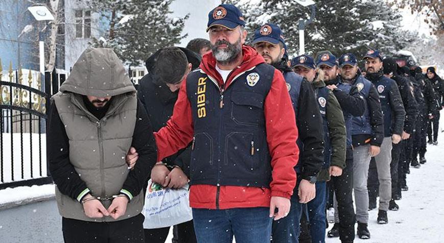 Erzurum merkezli 29 ilde dolandırıcılık operasyonu: 56 zanlı tutuklandı