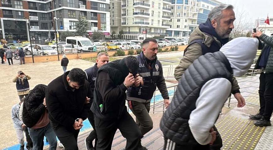 ‘Casperlar’ın kilit ismi Emmiyi diplomatik plakalı araçla yurt dışına kaçırdılar 6 şüpheli yakalandı