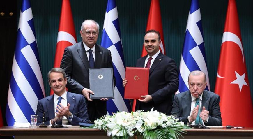 Bakan Kacır, Yunan mevkidaşı Theodorikakos ile bir araya geldi