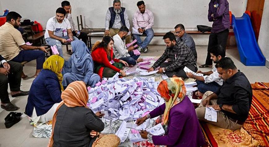 Protestoların ardından Bangladeşte seçimin kazananı belli oldu
