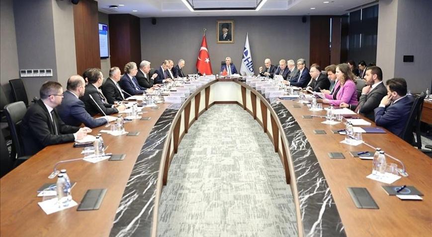 Bakan Bolat Hizmet Sektörleri Komite Buluşmalarına katıldı