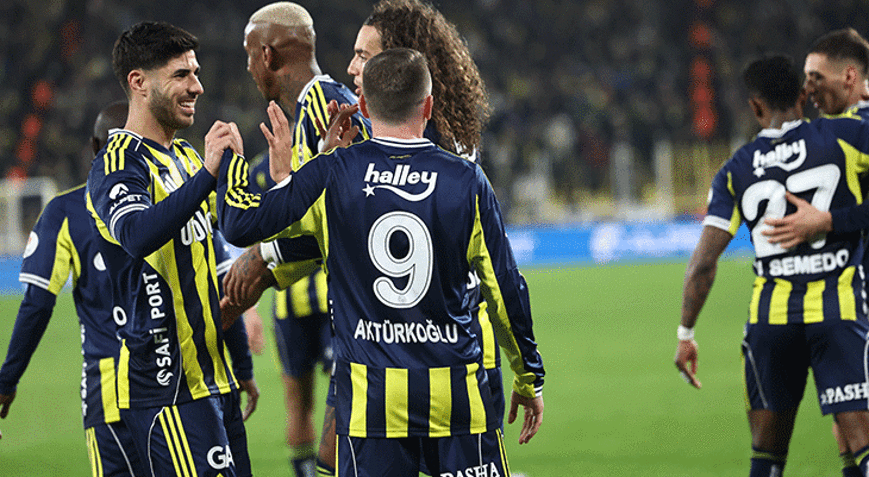 Fenerbahçede Trabzonspor maçı kamp kadrosu belli oldu
