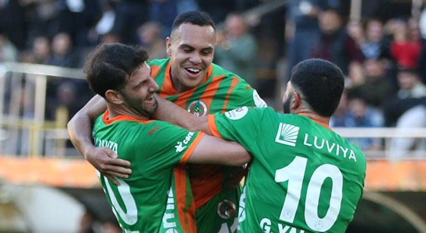 Süper Ligde Alanyaspor , Konyasporu 2 golle geçti