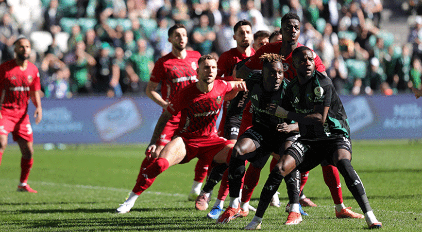Süper Ligde Kocaelispor, Gaziantep FKyı farklı mağlup etti