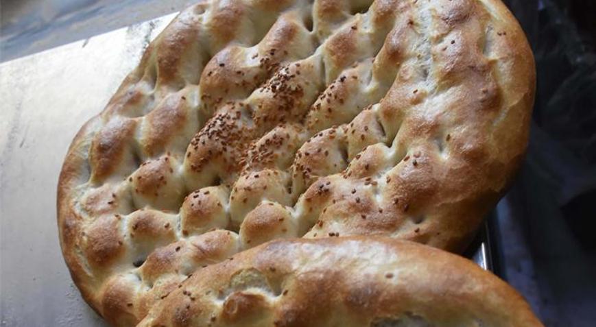 İzmirde ramazan pidesinin fiyatı açıklandı
