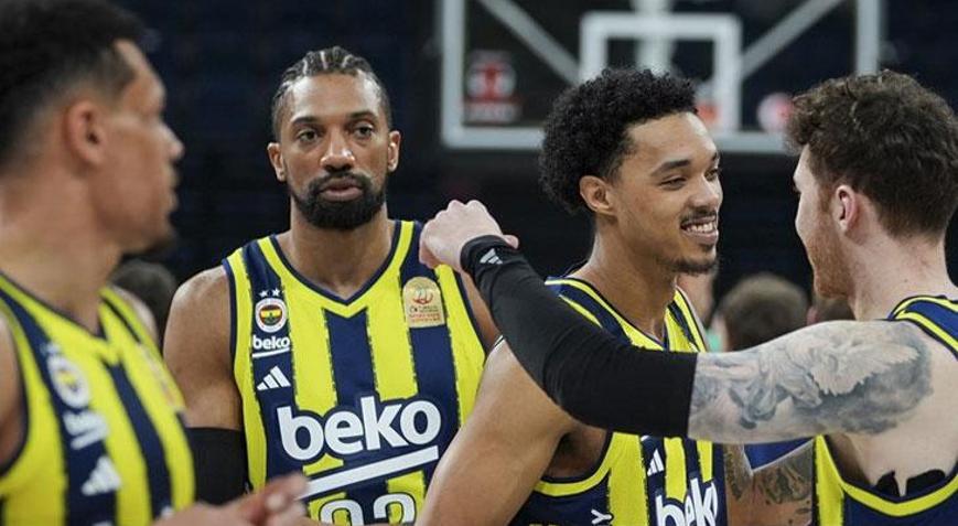Basketbolda kupada Fenerbahçe turu geçti