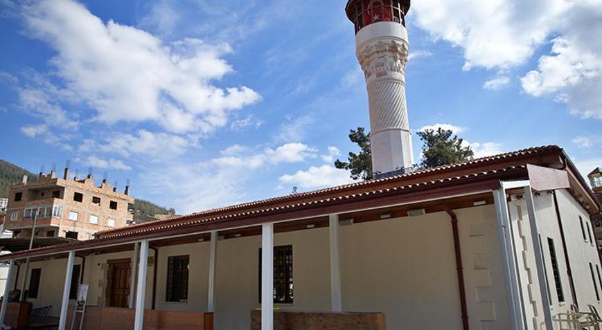Osmaniyenin deprem sonrası restore edilen tarihi camileri ramazana hazır