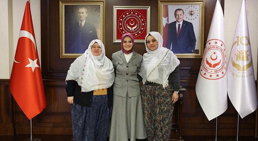 Bakan Göktaş, Mihalgazi Belediye Başkanı Güneş ile görüştü