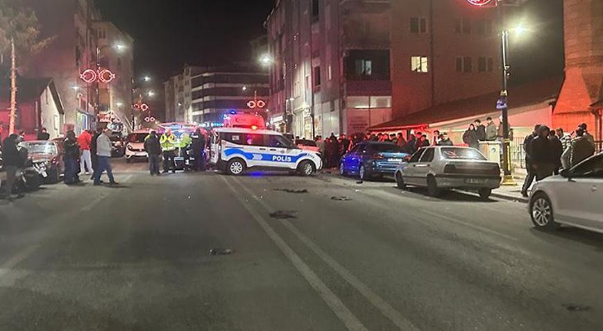 Sivasta teravih namazına gitmek isteyen gelin ve kaynanaya otomobil çarptı 1 ölü 1 yaralı