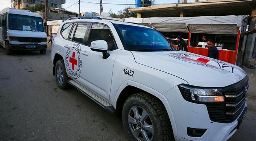 İsrail, Gazzeden alıkoyduğu 8 Filistinli esiri daha serbest bıraktı